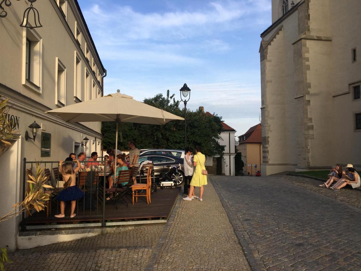 Rezidence Zvon Hotel Znojmo Exterior photo